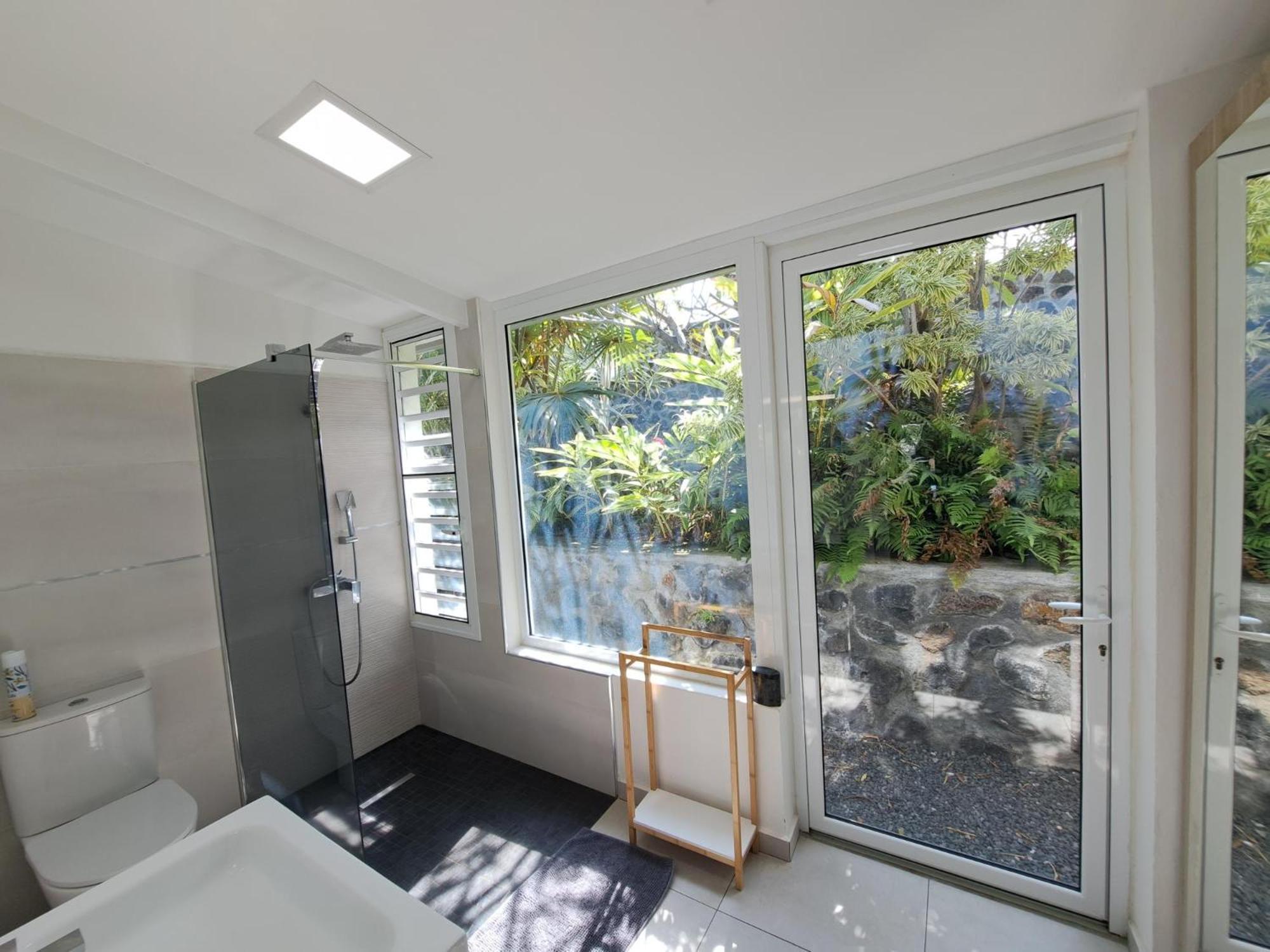 Villa Tropicale - Meuble De Tourisme 4 Etoiles Saint-Gilles-les-Bains Exterior foto